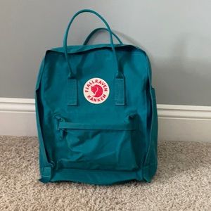 *SOLD* fjallraven kanken backpack